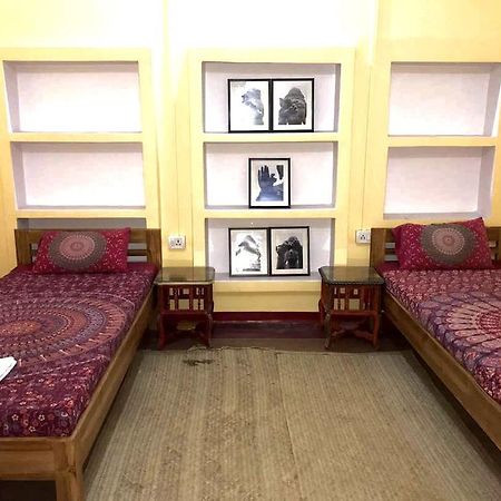 Lotus Paying Guesthouse 瓦拉纳西 外观 照片
