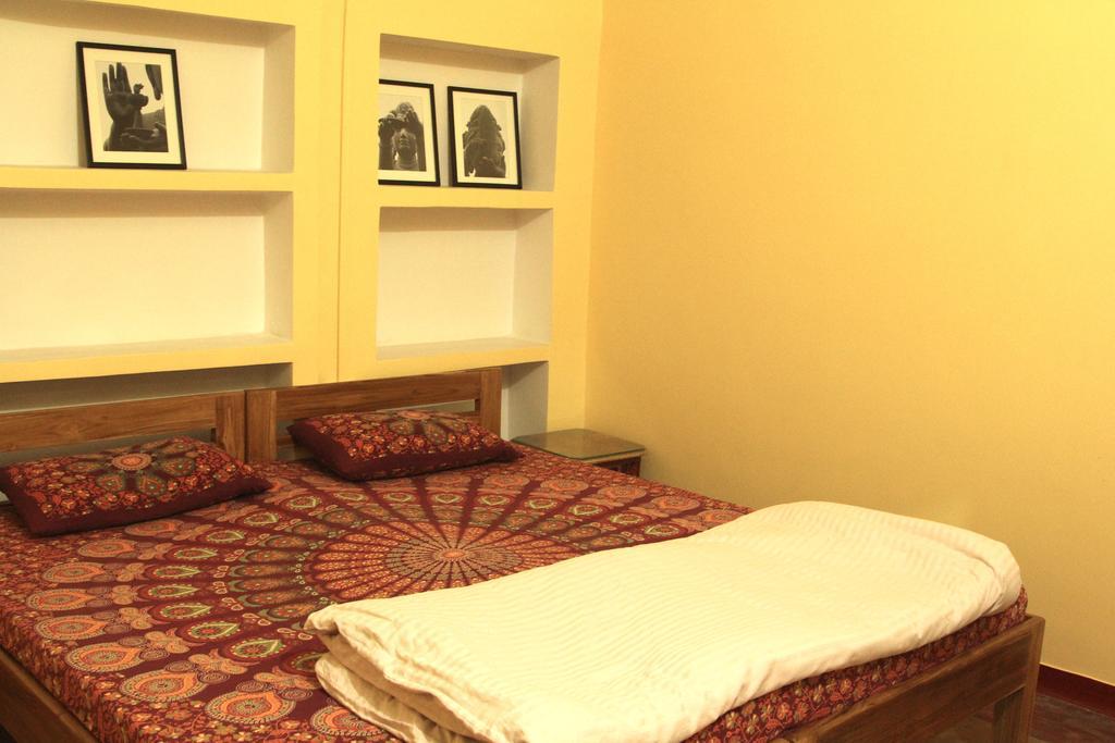 Lotus Paying Guesthouse 瓦拉纳西 外观 照片