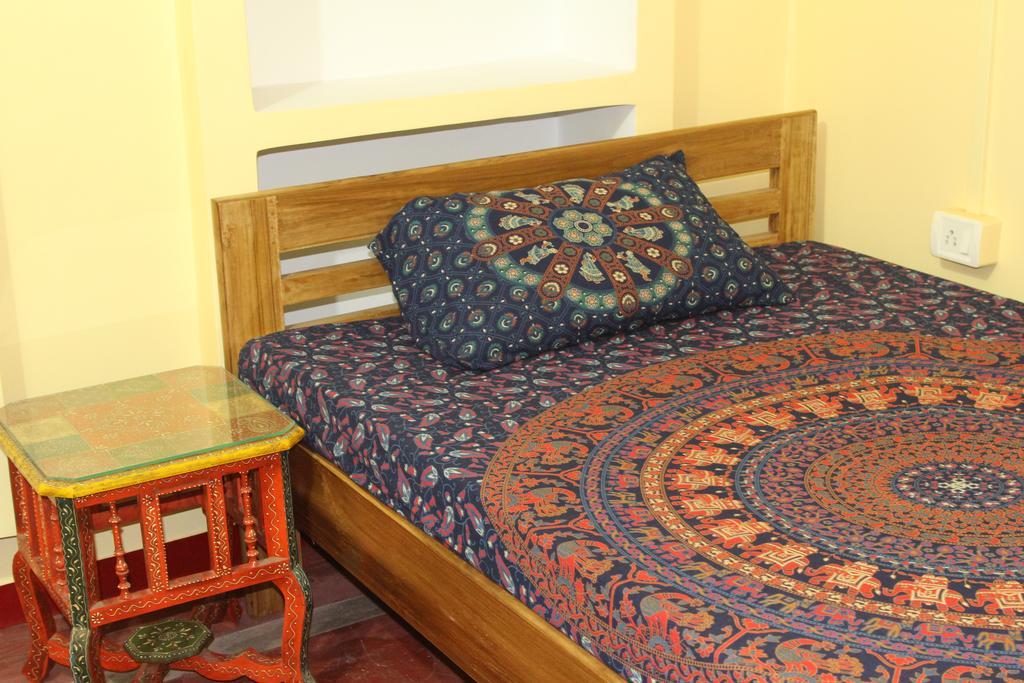 Lotus Paying Guesthouse 瓦拉纳西 外观 照片