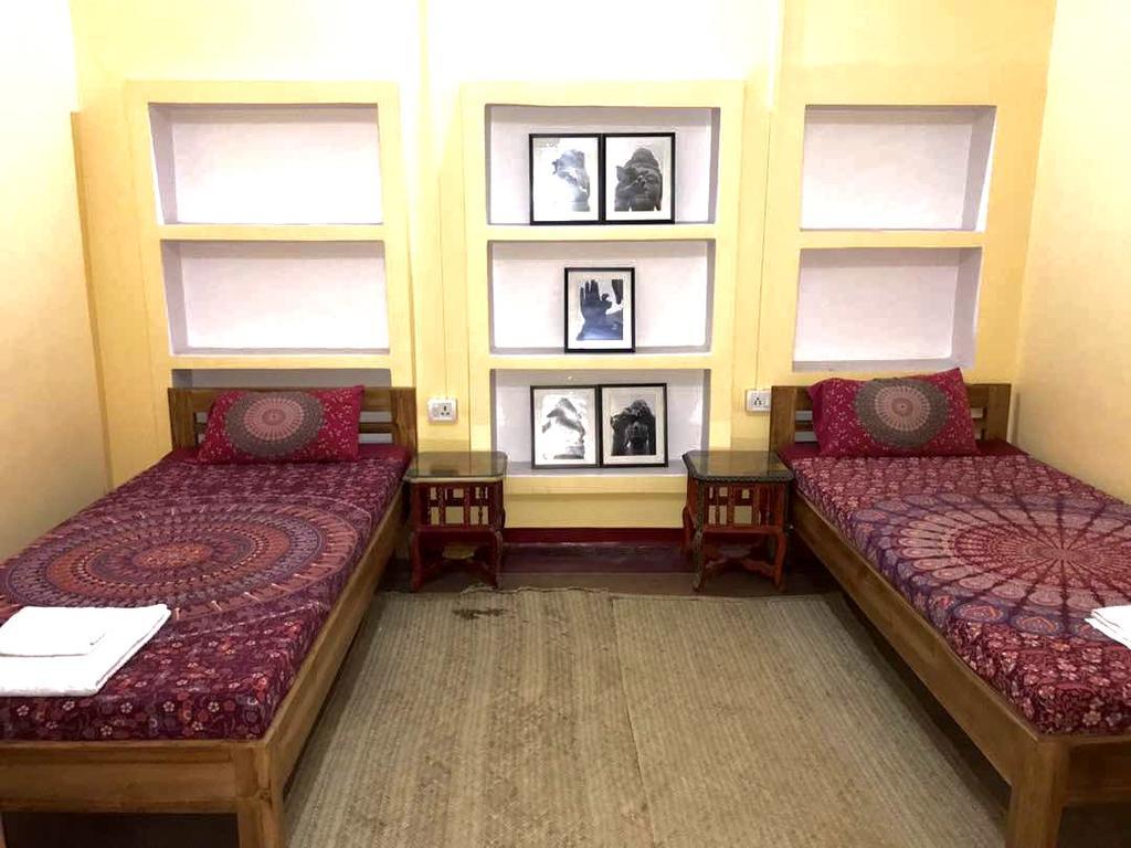 Lotus Paying Guesthouse 瓦拉纳西 外观 照片